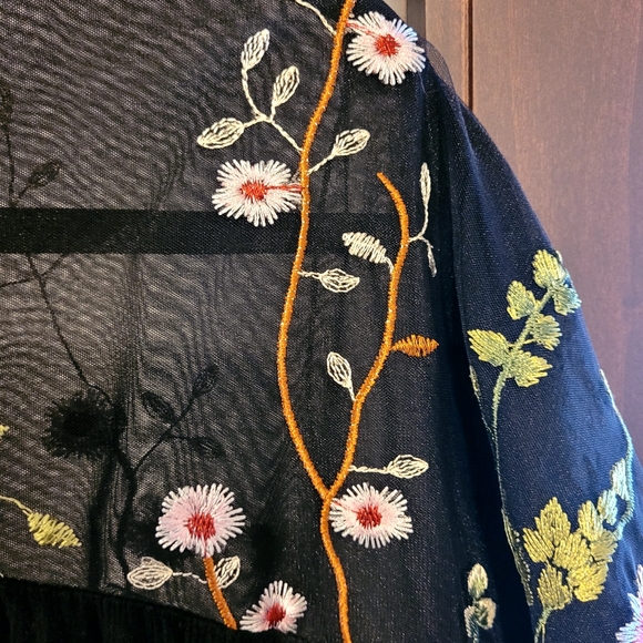 Pebble and Stone Embroidered Women's Shirt / Blouse - Picture 7 of 14